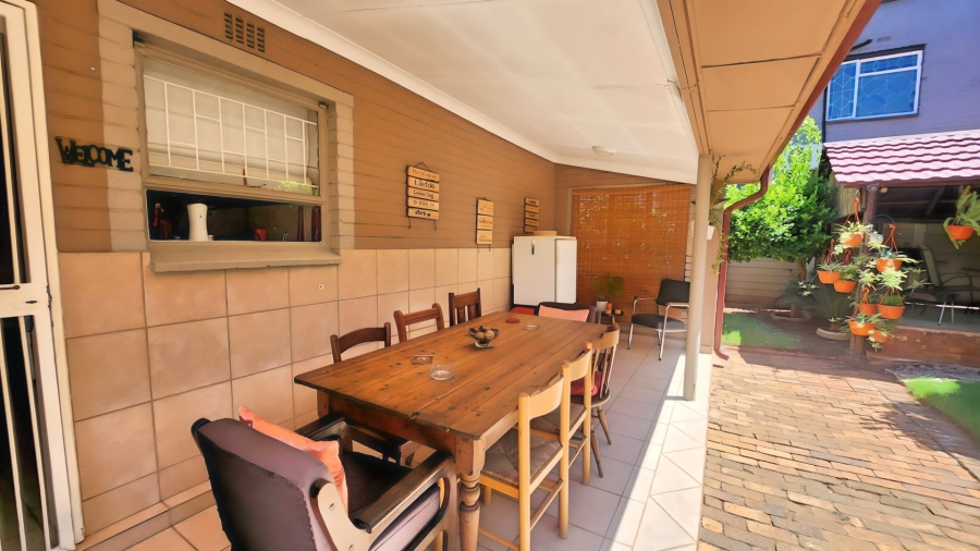 4 Bedroom Property for Sale in Wilkoppies North West